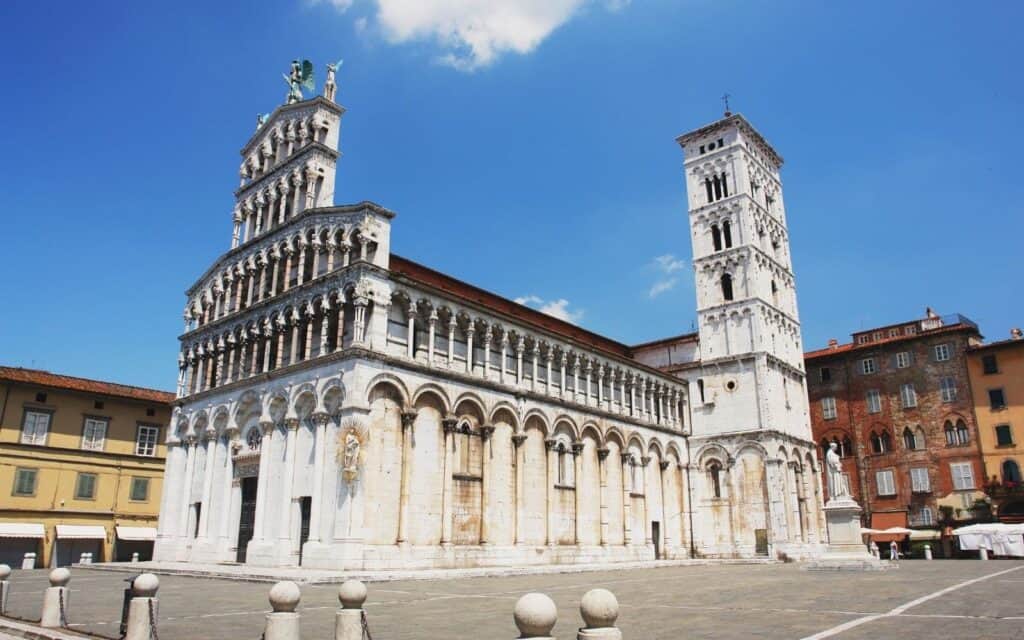 lucca central italy