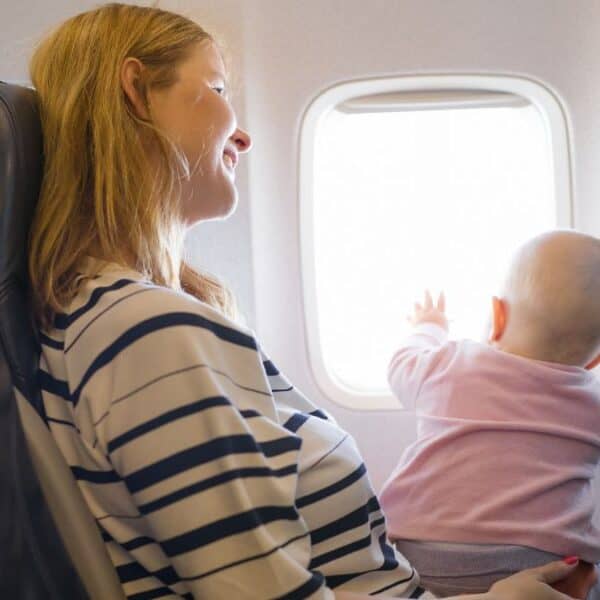22 Essential Tips For Flying With a Baby For The First Time