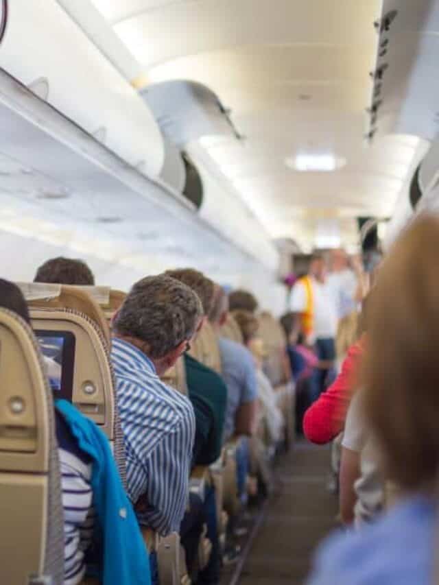 The World’s Longest Flights and What to Do if You’re on One Story